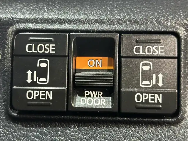 トヨタ シエンタ ハイブリッド G セーフティエディションⅡ 愛知県 2021(令3)年 4.3万km センシュアルレッドマイカ 純正９インチナビ　/(Bluetooth/フルセグTV/SD/FM/SM/CD・DVD再生）/純正１２インチフリップダウンモニター　/トヨタセーフティセンス/　　-プリクラッシュセーフティ/　　-レーンディパーチャーアラート/　　-オートマチックハイビーム　/両側パワースライドドア　/シートヒーター　/ビルトインＥＴＣ　/バックカメラ　/ステアリングヒーター　/クルーズコントロール　/ＬＥＤヘッドライト/LEDフォグランプ/USB接続/純正フロアマット