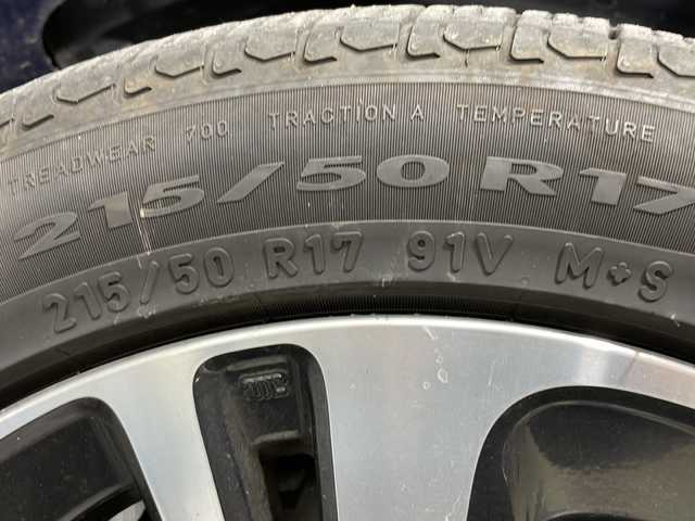 スバル レヴォーグ 1．6GTアイサイト スマートED 広島県 2017(平29)年 5.3万km ラピスブルーP 純正ナビ　/バック／サイドカメラ　/レーダークルーズコントロール　/パワーシート　/オートハイビーム　/フルセグ　/ブラインドスポットモニター/レーンキープアシスト　/衝突軽減ブレーキ　/LEDヘッドランプ　/ETC/純正17インチアルミホイール(215/50/R17)/エアバック（運転席/助手席/サイド/カーテン）