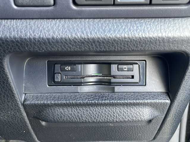 トヨタ ヴォクシー ハイブリッド ZS 三重県 2016(平28)年 13.5万km ブラック ALPINE10型ナビ/ALPINE12.8型フリップダウンモニター/バックカメラ/フルセグTV/前後ドラレコ/ETC/HDMI/USB入力/ステアリングスイッチ/レーンキープアシスト/衝突被害軽減システム/LEDヘッドライト/オートハイビーム/リアサンシェード/オートリトラミラー