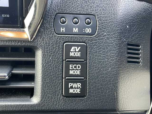 トヨタ ヴォクシー ハイブリッド ZS 三重県 2016(平28)年 13.5万km ブラック ALPINE10型ナビ/ALPINE12.8型フリップダウンモニター/バックカメラ/フルセグTV/前後ドラレコ/ETC/HDMI/USB入力/ステアリングスイッチ/レーンキープアシスト/衝突被害軽減システム/LEDヘッドライト/オートハイビーム/リアサンシェード/オートリトラミラー