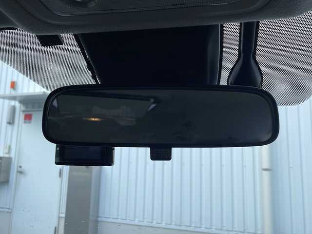 トヨタ ヴォクシー ハイブリッド ZS 三重県 2016(平28)年 13.5万km ブラック ALPINE10型ナビ/ALPINE12.8型フリップダウンモニター/バックカメラ/フルセグTV/前後ドラレコ/ETC/HDMI/USB入力/ステアリングスイッチ/レーンキープアシスト/衝突被害軽減システム/LEDヘッドライト/オートハイビーム/リアサンシェード/オートリトラミラー