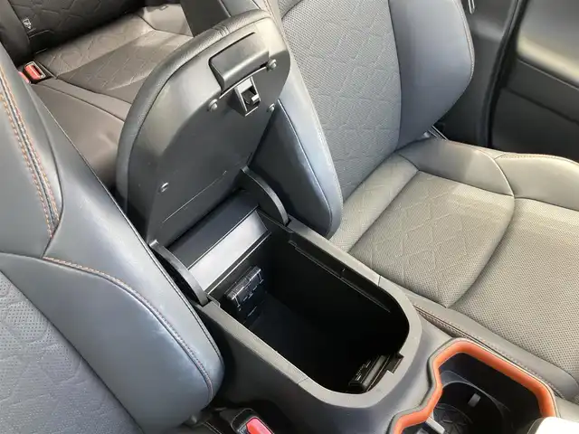 トヨタ ＲＡＶ４ アドベンチャー 静岡県 2022(令4)年 4.5万km センシュアルレッドマイカ 4WD/純正9型ディスプレイオーディオ/・Bluetooth/AM/FM/・AppleCarPlay/AndroidAuto対応/ハンズフリーパワーバックドア/バックカメラ/ビルトインETC/純正ドライブレコーダー/レーダークルーズコントロール/セーフティセンス/・プリクラッシュセーフティ/・レーントレーシングアシストポート/・オートマチックハイビーム/・ロードサインアシスト/ブラインドスポットモニター/LEDヘッドランプ/本革巻きステアリング/ステアリングヒーター/合皮スポーティシート/前席快適温熱シート/運転席シートポジションメモリー/純正19インチアルミホイール/ヴェルバスポルトII18インチAWスタッドレス積込/スマートエントリー/スタートシステム/禁煙車