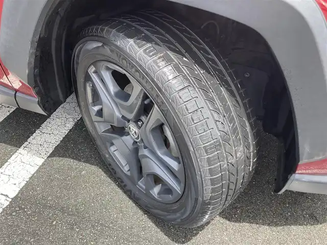 トヨタ ＲＡＶ４ アドベンチャー 静岡県 2022(令4)年 4.5万km センシュアルレッドマイカ 4WD/純正9型ディスプレイオーディオ/・Bluetooth/AM/FM/・AppleCarPlay/AndroidAuto対応/ハンズフリーパワーバックドア/バックカメラ/ビルトインETC/純正ドライブレコーダー/レーダークルーズコントロール/セーフティセンス/・プリクラッシュセーフティ/・レーントレーシングアシストポート/・オートマチックハイビーム/・ロードサインアシスト/ブラインドスポットモニター/LEDヘッドランプ/本革巻きステアリング/ステアリングヒーター/合皮スポーティシート/前席快適温熱シート/運転席シートポジションメモリー/純正19インチアルミホイール/ヴェルバスポルトII18インチAWスタッドレス積込/スマートエントリー/スタートシステム/禁煙車