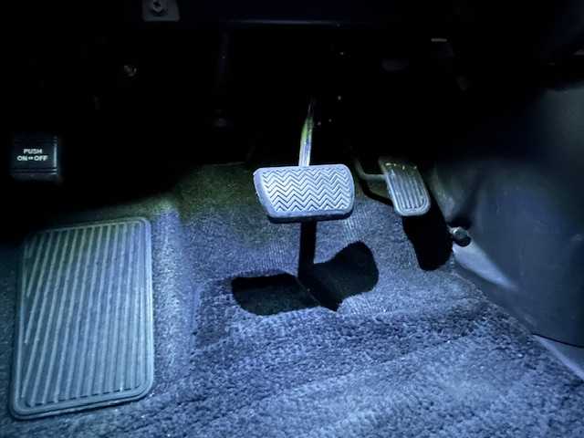 トヨタ ヴェルファイア 3．5Z Gエディション 静岡県 2013(平25)年 12万km ホワイトパールクリスタルシャイン プレミアムサウンド　メーカーＨＤＤナビ　フルセグＴＶ　ＤＶＤ　Ｂｌｕｅｔｏｏｔｈ　カメラ　フリップダウンモニタ　クルーズコントロール　オットマン　パワーシート　両側パワースライドドア　パワーバックドア