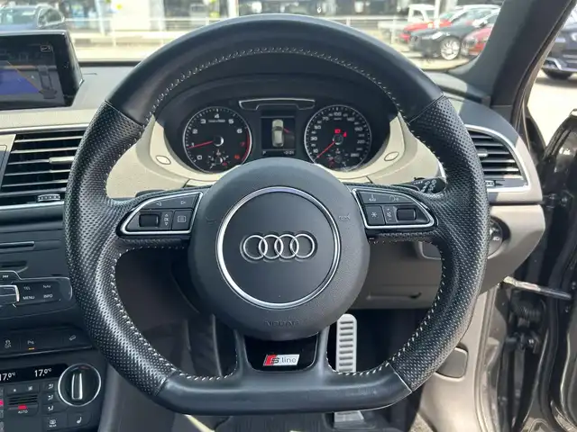 アウディ Ｑ３ 滋賀県 2018(平30)年 5.5万km グレー 125台限定車/専用19インチアルミホイール/ハイグロスブラックパッケージ/ハーフレザーシート/前席シートヒーター/パワーテールゲート/ドラレコ/ETC/純正ナビ/フルセグテレビ