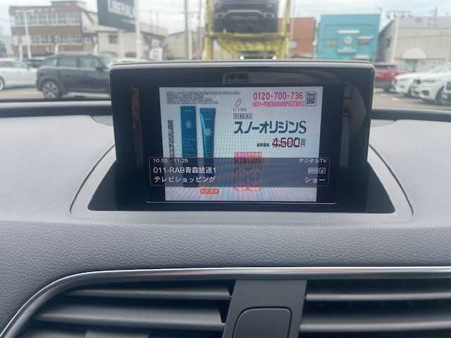 アウディ Ｑ３ Sラインコンペティション 青森県 2018(平30)年 5.5万km デイトナグレーパールエフェクト 4WD/125台限定仕様車/Sラインパッケージ/スポーツサスペンション/ブラックハイグロスタイリングパッケージ/ターボエンジン/純正ナビ/（Bluetooth・TV・CD・DVD）/バックカメラ/ハーフレザーシート/前席パワーシート/前席シートヒーター/パワーバックドア/前後ドライブレコーダー/専用19インチアルミホイール/ブラックルーフレール/LEDオートライト/ヘッドライトウォッシャー/フォグランプ/革巻きステアリング/ステアリングスイッチ/パドルシフト/電動パーキングブレーキ/パワーバックドア/オートエアコン/エアバック　W・サイド・カーテン/ETC/ウインカーミラー/コーナーセンサー/横滑り防止/盗難防止/プッシュスタート/スマートキーX2/保証書/取扱説明書
