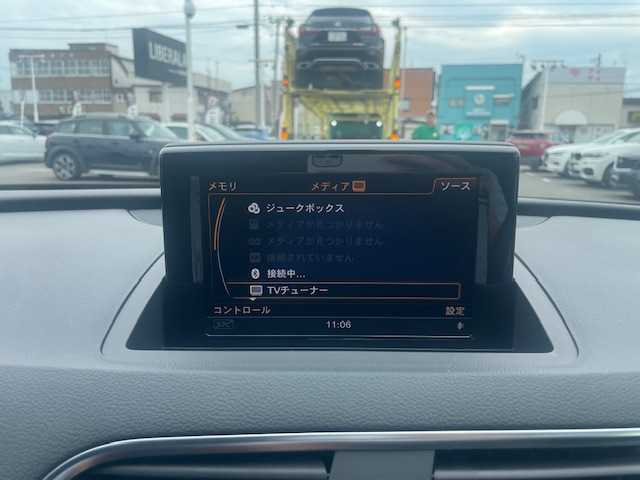 アウディ Ｑ３ Sラインコンペティション 青森県 2018(平30)年 5.5万km デイトナグレーパールエフェクト 4WD/125台限定仕様車/Sラインパッケージ/スポーツサスペンション/ブラックハイグロスタイリングパッケージ/ターボエンジン/純正ナビ/（Bluetooth・TV・CD・DVD）/バックカメラ/ハーフレザーシート/前席パワーシート/前席シートヒーター/パワーバックドア/前後ドライブレコーダー/専用19インチアルミホイール/ブラックルーフレール/LEDオートライト/ヘッドライトウォッシャー/フォグランプ/革巻きステアリング/ステアリングスイッチ/パドルシフト/電動パーキングブレーキ/パワーバックドア/オートエアコン/エアバック　W・サイド・カーテン/ETC/ウインカーミラー/コーナーセンサー/横滑り防止/盗難防止/プッシュスタート/スマートキーX2/保証書/取扱説明書
