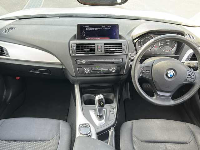 ＢＭＷ １１６ｉ 愛媛県 2014(平26)年 7.4万km アルピンホワイトⅢ メーカーナビ/（CD/DVD/MSV/AUX）/バックカメラ/スマートキー/プッシュスタート/クルーズコントロール/ステアリングスイッチ/ISOFIX/オートライト/フォグランプ/MTモード