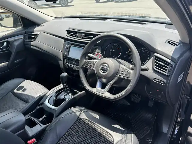 日産 エクストレイル ハイブリッド 20S 福岡県 2018(平30)年 9.9万km ダイヤモンドブラック ・純正SDナビ/【CD.DVD、.BT.フルセグ.iPod.AUX.AM.FM】/・３６０度カメラ/・デジタルインナーミラー/・NISMOエアロ/・ETC/・ステアリングリモコン/・LEDヘッドライト/・フォグライト/・オートライト/・撥水カプロンシート/・電格ウィンカーミラー/・ドアバイザー/・スペアキー有り