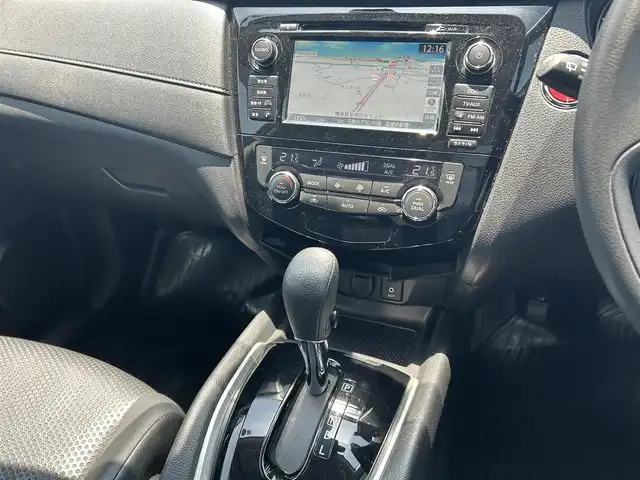 日産 エクストレイル ハイブリッド 20S 福岡県 2018(平30)年 9.9万km ダイヤモンドブラック ・純正SDナビ/【CD.DVD、.BT.フルセグ.iPod.AUX.AM.FM】/・３６０度カメラ/・デジタルインナーミラー/・NISMOエアロ/・ETC/・ステアリングリモコン/・LEDヘッドライト/・フォグライト/・オートライト/・撥水カプロンシート/・電格ウィンカーミラー/・ドアバイザー/・スペアキー有り