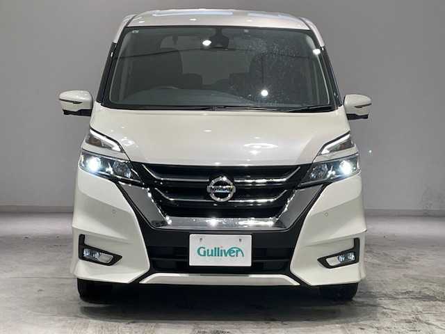 日産 セレナ ハイウェイスター Vセレクション 宮城県 2017(平29)年 4.1万km ブリリアントホワイトパール SDナビ/Bluetooth接続/USB入力端子/クルーズコントロール/純正ビルドインETC/フリップダウンモニター（TVM-FM1020）/デジタルインナーミラー/アラウンドビューモニター/パーキングアシスト/両側パワースライドドア/ドライブレコーダー前後/コーナーセンサー前後/サンシェード/３列シート/ウォークスルー/LEDヘッドライト/オートライト/純正16インチアルミホイール/純正フロアマット/横滑り防止装置/衝突軽減システム