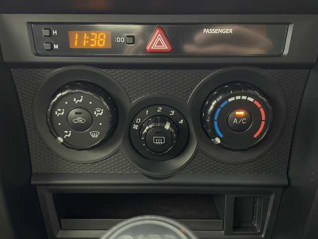 トヨタ ８６ G 秋田県 2018(平30)年 3.9万km クリスタルブラックシリカ 6MT/モデリスタエアロ/純正ナビ（CD/BT/AUX）/ワンセグTV/LEDヘッドライト/社外アルミホイール/リモコンキー/トラクションコントロール/サイド＆カーテンエアバッグ/ETC/純正フロアマット
