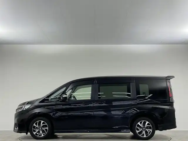 ホンダ ステップワゴン スパーダ ホンダセンシング 埼玉県 2019(令1)年 5.5万km プレミアムスパークルブラックパール ホンダセンシング　純正１０インチナビ　フルセグＴＶ　Ｂｌｕｅｔｏｏｔｈ　バックカメラ　純正１１．６インチフリップダウンモニター　両側パワースライドドア　レーダークルーズコントロール　ＥＴＣ　ドラレコ