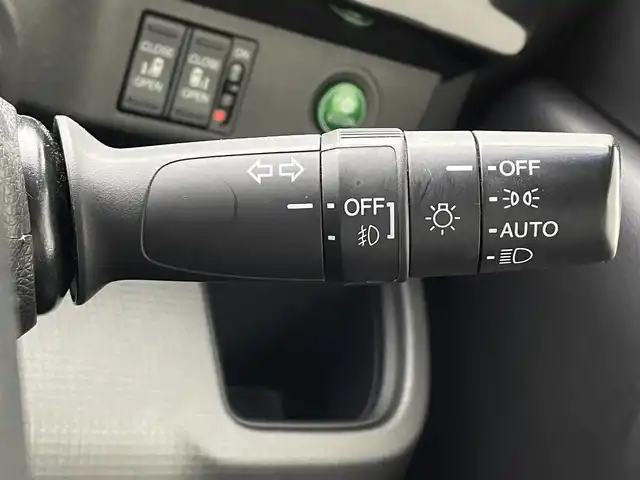 ホンダ ステップワゴン スパーダ ホンダセンシング 埼玉県 2019(令1)年 5.5万km プレミアムスパークルブラックパール ホンダセンシング　純正１０インチナビ　フルセグＴＶ　Ｂｌｕｅｔｏｏｔｈ　バックカメラ　純正１１．６インチフリップダウンモニター　両側パワースライドドア　レーダークルーズコントロール　ＥＴＣ　ドラレコ