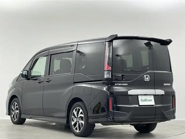 ホンダ ステップワゴン スパーダ ホンダセンシング 埼玉県 2019(令1)年 5.5万km プレミアムスパークルブラックパール ホンダセンシング　純正１０インチナビ　フルセグＴＶ　Ｂｌｕｅｔｏｏｔｈ　バックカメラ　純正１１．６インチフリップダウンモニター　両側パワースライドドア　レーダークルーズコントロール　ＥＴＣ　ドラレコ