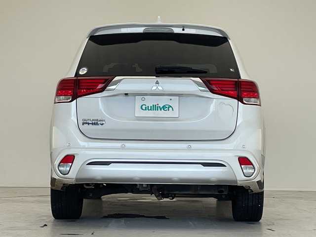 三菱 アウトランダー ＰＨＥＶ G プラスパッケージ 愛知県 2020(令2)年 4.2万km シルキーホワイト 衝突被害軽減ブレーキ/純正8インチディスプレイオーディオナビ（あり）/全方位カメラ/レーダークルーズコントロール/シートヒーター/フルセグTV/Bluetooth/バックカメラ/電動リアゲート/コーナーセンサー/アルミホイール/ブラインドスポットモニター/4WD/LEDヘッドライト/パドルシフト/ステアリングヒーター/ドライブレコーダー/ETC/ステアリングスイッチ/スマートキー/プッシュスタート