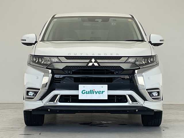 三菱 アウトランダー ＰＨＥＶ G プラスパッケージ 愛知県 2020(令2)年 4.2万km シルキーホワイト 衝突被害軽減ブレーキ/純正8インチディスプレイオーディオナビ（あり）/全方位カメラ/レーダークルーズコントロール/シートヒーター/フルセグTV/Bluetooth/バックカメラ/電動リアゲート/コーナーセンサー/アルミホイール/ブラインドスポットモニター/4WD/LEDヘッドライト/パドルシフト/ステアリングヒーター/ドライブレコーダー/ETC/ステアリングスイッチ/スマートキー/プッシュスタート