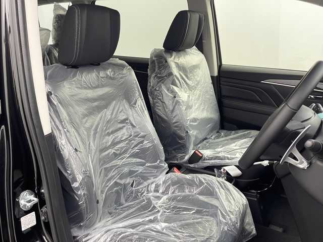 三菱 デリカＤ：５ シャモニー 大阪府 2025(令7)年 0.1千km 黒 登録済み未使用車/バックカメラ(全方位)/100V電源/クルーズコントロール(追従走行あり)/ブラインドスポットモニター/パドルシフト/オートライト/オートマチックハイビーム/衝突軽減システム/横滑り防止システム/ステアリングヒーター/パワーシート(運転席)/パワーバックドア/両側パワースライドドア/スマートキー/純正18インチAW/保証書/取扱説明書