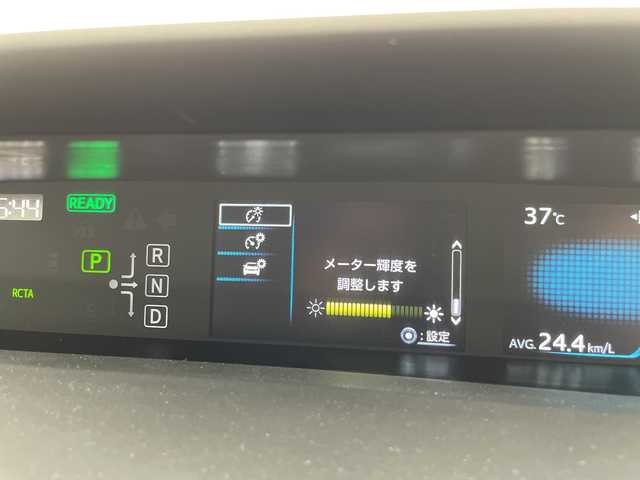 トヨタ プリウス SセーフティプラスⅡ 愛知県 2022(令4)年 4万km アティチュードブラックマイカ 衝突軽減システム/純正８型ディスプレイオーディオ（ナビなし）/全方位カメラ/レーダークルーズコントロール/Bluetooth/バックカメラ/コーナーセンサー/アルミホイール/ETC2.0/ブラインドスポットモニター/LEDヘッドライトインテリジェントミラー/オートマチックハイビーム/ステアリングスイッチ/スマートキー/プッシュスタート