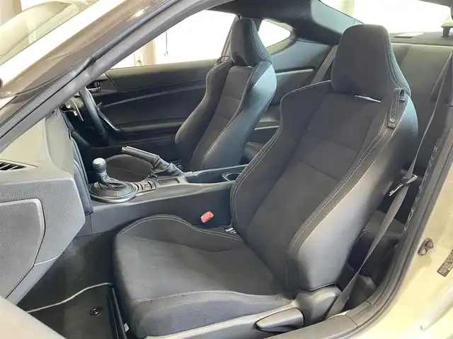 トヨタ ８６ GRスポーツ 岐阜県 2020(令2)年 2.9万km クリスタルホワイトパール ワンオーナー　/メーカー純正ナビ//フルセグテレビ/Bluetooth/CD/DVD /純正ドライブレコーダー　/純正ETC　/純正17インチアルミホイール　/純正フロアマット　/リアフォグランプ　/ドアバイザー/保証書/取扱説明書/ナビ取扱説明書