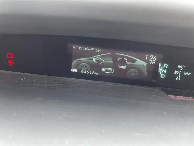 トヨタ プリウス S 神奈川県 2013(平25)年 6.5万km スーパーホワイトⅡ (株)IDOMが運営する【じしゃロン秦野店】の自社ローン専用車両になります。こちらは現金またはオートローンご利用時の価格です。自社ローンご希望の方は別途その旨お申付け下さい/純正ナビ/CD/DVD/BT/フルセグ/バックカメラ/社外ドラレコ/ＥＴＣ/スマートキー/オートライト/ドアバイザー/スマートキースペア１