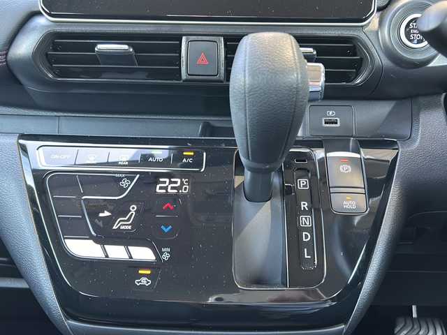日産 デイズ HWS G ターボ プロパイロットED 静岡県 2024(令6)年 0.8万km ブラック 純正ナビ/・AM/FM/・SD/・ドライブレコーダー/・レコーダーリンク/・Bluetooth/・HDMI/・フルセグTV/主要装備/・ドライブレコーダー/・プロパイロット/・レーダークルコン/・アラウンドビューモニター/・レザーシート/・ＬＥＤヘッドライト/・コーナーセンサー/・ＥＴＣ２．０/・エマージェンシーブレーキ/・車線逸脱防止/・サイドカーテンエアバッグ