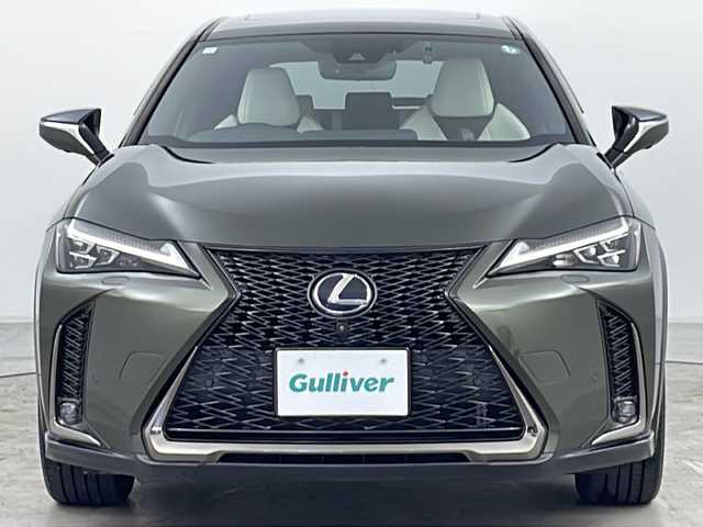 レクサス ＵＸ 250h Fスポーツ 道央・札幌 2018(平30)年 5.7万km テレーンカーキマイカM ・4WD/・寒冷地仕様/・純正ナビ&TV&CD&DVD&BT/・全方位カメラ/・プリクラッシュセーフティ/・クルーズコントロール/・シートヒーター/・ステアリングヒーター/・パワーバックドア/・レザーシート/・パワーシート/・純正ドライブレコーダー/・ETC/・LEDヘッドライト/・オートマチックハイビーム