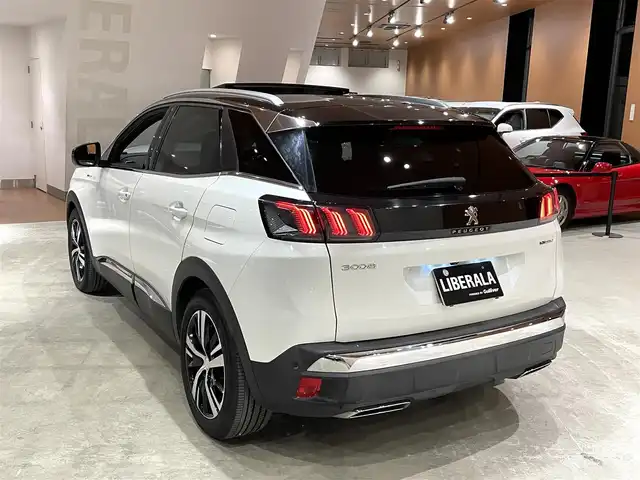 プジョー ３００８ GT ハイブリッド4 道央・札幌 2021(令3)年 4.7万km ネイクルホワイト パノラミックサンルーフ/ナビゲーションシステム/レザーパッケージ/純正メモリナビ/360°カメラ/パーキングアシスト/ACC/ブラインドスポットアシスト/レーンキープアシスト/本革シート/シートヒーター/LEDヘッドライト/ドライブレコーダー/パワーテールゲート