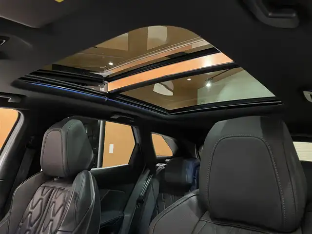 プジョー ３００８ GT ハイブリッド4 道央・札幌 2021(令3)年 4.7万km ネイクルホワイト パノラミックサンルーフ/ナビゲーションシステム/レザーパッケージ/純正メモリナビ/360°カメラ/パーキングアシスト/ACC/ブラインドスポットアシスト/レーンキープアシスト/本革シート/シートヒーター/LEDヘッドライト/ドライブレコーダー/パワーテールゲート