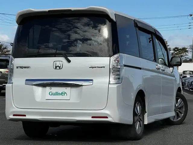 ホンダ ステップワゴン スパーダ パワーエディション 道央・札幌 2013(平25)年 8.9万km パール ４WD/寒冷地仕様/純正メモリーナビ/AM/FM/BT/SD/CD/DVD/フルセグ/横滑り防止装置/バックカメラ/ビルトインETC/アイドリングストップ/ワイパーデアイサー/ECON/両側パワースライドドア/革巻きステアリング/ステアリングリモコン/パドルシフト/MTモード付AT/キセノンヘッドライト/オートライト/フォグランプ/電動格納ミラー/ヒーテッドドアミラー/ウィンカーミラー/純正フロアマット/ドアバイザー/社外エンジンスターター/社外AW付冬タイヤ積込/205/65/R16/2021年/山7mm