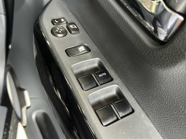 スズキ ハスラー Jスタイル Ⅱ 静岡県 2016(平28)年 4.7万km ブルーイッシュブラックパール3 純正ディスプレイオーディオ/CD/DVD/AM/FM/フルセグ/USB/ipod/Bluetooth/aha/AUX/主要装備/・純正ディスプレイオーディオ　/・レーンキープアシスト　/・ステアリングリモコン　/・ＥＴＣ　/・全方位カメラ　/・ドライブレコーダー/・オートライト　/・シートヒーター　/・横滑り防止装置　/・純正アルミホイール　/・スマートキー　/・衝突軽減システム/・プッシュスタート/。アイドリングストップ