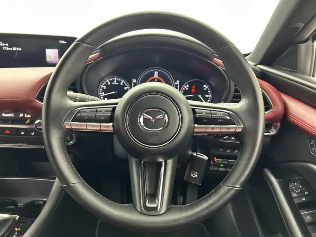 マツダ マツダ３ファストバック 20S バーガンディセレクション 三重県 2021(令3)年 4.3万km ポリメタルグレーM /禁煙車//マツダコネクトナビ//Bluetooth/CD/DVD/フルセグ/HDMI/AM/FM//レーダークルーズコントロール//前席シートヒーター//ステアリングヒーター//メモリ機能付パワーシート//ヘッドアップディスプレイ//ブラインドスポットモニター//全方位カメラ//オートハイビーム//パドルシフト//前後ドライブレコーダー//赤革レザーシート//純正18インチAW