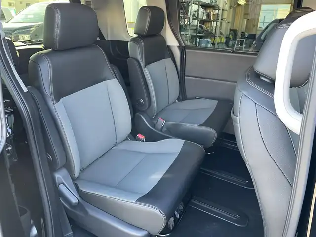 ホンダ フリード ハイブリット e:HEV クロスター 東京都 2025(令7)年 0.1千km クリスタルブラックパール 登録済未使用車　/ホンダセンシング　/純正９型ナビ　LXM-242ZFNI(207680円)/リアクーラー　/両側電動ドア　/ハーフレザー　/シートヒーター　/フルセグＴＶ　/ルーフレール　/ＬＥＤヘッド　/フォグランプ　/純正１５インチＡＷ　/BSM