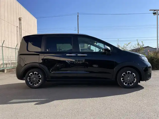 ホンダ フリード ハイブリット e:HEV クロスター 東京都 2025(令7)年 0.1千km クリスタルブラックパール 登録済未使用車　/ホンダセンシング　/純正９型ナビ　LXM-242ZFNI(207680円)/リアクーラー　/両側電動ドア　/ハーフレザー　/シートヒーター　/フルセグＴＶ　/ルーフレール　/ＬＥＤヘッド　/フォグランプ　/純正１５インチＡＷ　/BSM