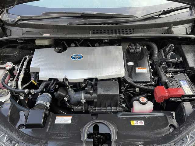 トヨタ プリウス S ツーリングセレ ブラックED 山口県 2022(令4)年 4.6万km プレシャスブラックパール 純正8インチディスプレイオーディオ/Bluetooth/バックカメラ/Toyota Safety Sense/・衝突軽減システム/・アダプティブクルーズコントロール/・レーンキープアシスト/・オートマチックハイビーム/ドライブレコーダー/ETC/AC100V充電/純正17インチAW/LEDヘッドライト/ハーフレザーシート/シートヒーター/革巻きステアリング/ステアリングスイッチ/スマートキー＆プッシュスタート