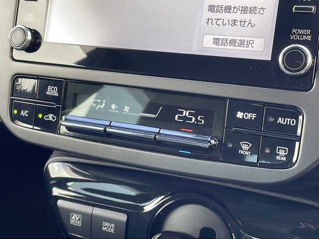 トヨタ プリウス S ツーリングセレ ブラックED 山口県 2022(令4)年 4.6万km プレシャスブラックパール 純正8インチディスプレイオーディオ/Bluetooth/バックカメラ/Toyota Safety Sense/・衝突軽減システム/・アダプティブクルーズコントロール/・レーンキープアシスト/・オートマチックハイビーム/ドライブレコーダー/ETC/AC100V充電/純正17インチAW/LEDヘッドライト/ハーフレザーシート/シートヒーター/革巻きステアリング/ステアリングスイッチ/スマートキー＆プッシュスタート