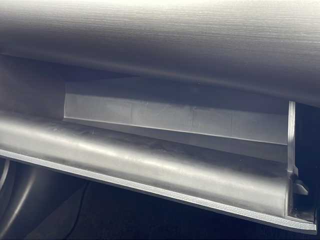 トヨタ プリウス S ツーリングセレ ブラックED 山口県 2022(令4)年 4.6万km プレシャスブラックパール 純正8インチディスプレイオーディオ/Bluetooth/バックカメラ/Toyota Safety Sense/・衝突軽減システム/・アダプティブクルーズコントロール/・レーンキープアシスト/・オートマチックハイビーム/ドライブレコーダー/ETC/AC100V充電/純正17インチAW/LEDヘッドライト/ハーフレザーシート/シートヒーター/革巻きステアリング/ステアリングスイッチ/スマートキー＆プッシュスタート