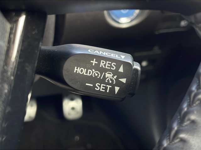 トヨタ プリウス S ツーリングセレ ブラックED 山口県 2022(令4)年 4.6万km プレシャスブラックパール 純正8インチディスプレイオーディオ/Bluetooth/バックカメラ/Toyota Safety Sense/・衝突軽減システム/・アダプティブクルーズコントロール/・レーンキープアシスト/・オートマチックハイビーム/ドライブレコーダー/ETC/AC100V充電/純正17インチAW/LEDヘッドライト/ハーフレザーシート/シートヒーター/革巻きステアリング/ステアリングスイッチ/スマートキー＆プッシュスタート