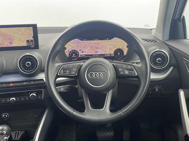 アウディ Ｑ２ 1．0 TFSI スポーツ 栃木県 2018(平30)年 4.4万km 白 純正ナビ/（BT/CD/DVD/フルセグ/AM/FM）/バックカメラ/横滑り防止/クルーズコントロール/クリアランナソー/アイドリングストップ/MTモード付AT/ビルトインETC2.0/ドライブレコーダー/前席シートヒーター/純正アルミホイール/プッシュスタート/スマートキー/スペアキー