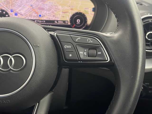 アウディ Ｑ２ 1．0 TFSI スポーツ 栃木県 2018(平30)年 4.4万km 白 純正ナビ/（BT/CD/DVD/フルセグ/AM/FM）/バックカメラ/横滑り防止/クルーズコントロール/クリアランナソー/アイドリングストップ/MTモード付AT/ビルトインETC2.0/ドライブレコーダー/前席シートヒーター/純正アルミホイール/プッシュスタート/スマートキー/スペアキー