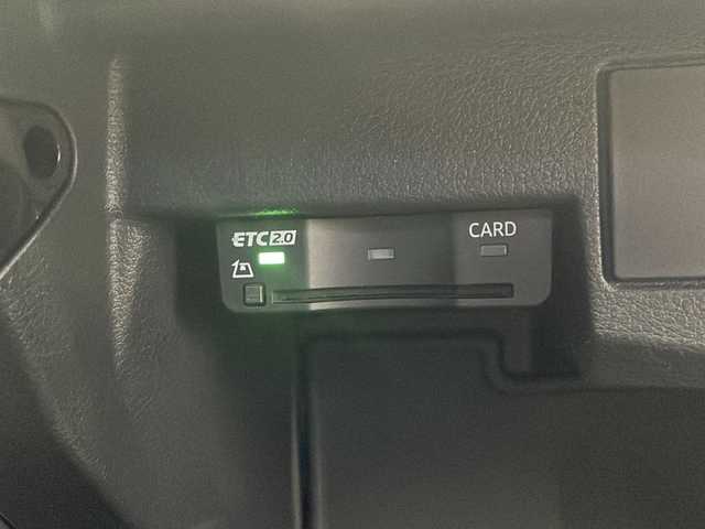 アウディ Ｑ２ 1．0 TFSI スポーツ 栃木県 2018(平30)年 4.4万km 白 純正ナビ/（BT/CD/DVD/フルセグ/AM/FM）/バックカメラ/横滑り防止/クルーズコントロール/クリアランナソー/アイドリングストップ/MTモード付AT/ビルトインETC2.0/ドライブレコーダー/前席シートヒーター/純正アルミホイール/プッシュスタート/スマートキー/スペアキー