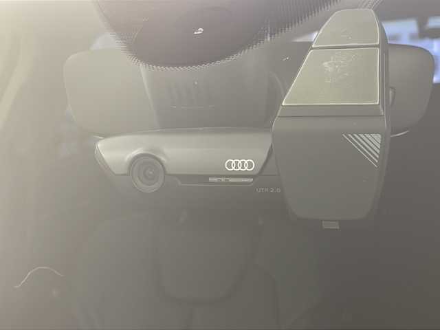 アウディ Ｑ２ 1．0 TFSI スポーツ 栃木県 2018(平30)年 4.4万km 白 純正ナビ/（BT/CD/DVD/フルセグ/AM/FM）/バックカメラ/横滑り防止/クルーズコントロール/クリアランナソー/アイドリングストップ/MTモード付AT/ビルトインETC2.0/ドライブレコーダー/前席シートヒーター/純正アルミホイール/プッシュスタート/スマートキー/スペアキー