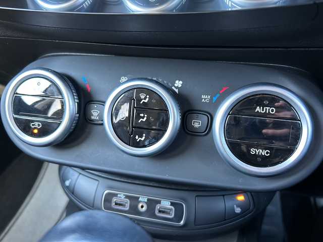 フィアット ５００Ｘ エクストリーム 道東・釧路十勝 2019(令1)年 5.9万km ブラック 80台限定仕様車/４WD/純正ディスプレイオーディオ/ BT/USB/AppleCarPlay/ETC/衝突軽減ブレーキ/レーンキーピングアシスト/アダプティブクルーズコントロール/リアパークセンサー/ブラインドスポットインフォメーション/外装シネマブラック/ブラックレザーシート/フロントシートヒーティング/フロントパワーシート/純正17インチAW/純正フロアマット/オートライト/取扱説明書/保証書/スペアキー