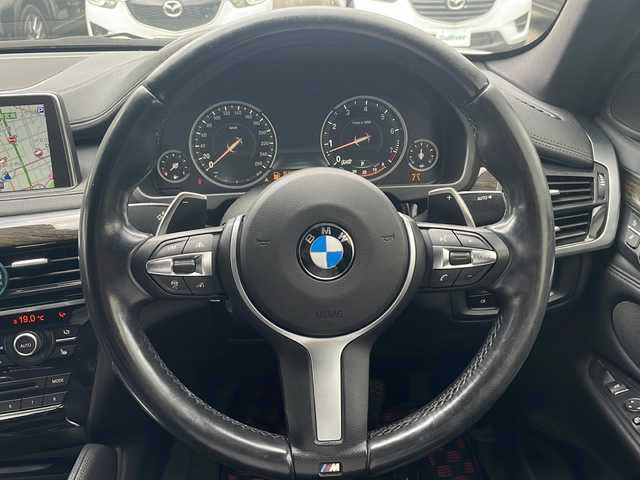 ＢＭＷ Ｘ６ xDrive35i Mスポーツ 京都府 2016(平28)年 5.7万km 白 純正ＨＤＤナビ/(CD/DVD/フルセグTV/Bluetooth接続)/サンルーフ/４ＷＤ/本革シート/全方位カメラ/全席シートヒーター/パワーシート/エアシート/電動リアゲート/純正アルミホイール２０インチ/クルコン（追従有）