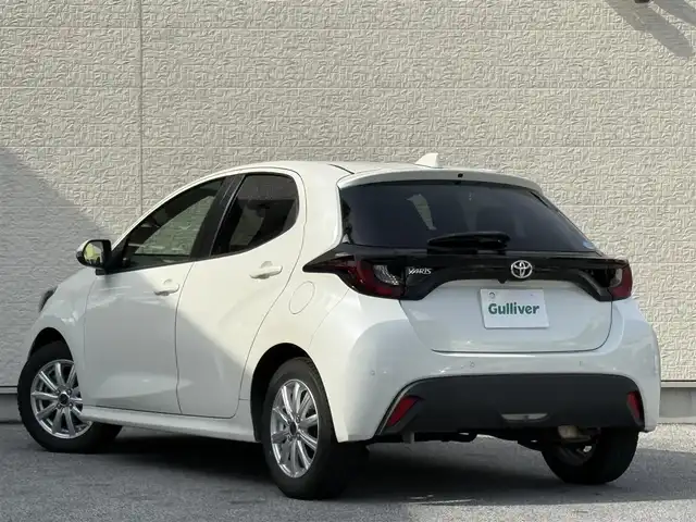 トヨタ ヤリス X 滋賀県 2020(令2)年 5.4万km ホワイトパールクリスタルシャイン メモリナビ/フルセグテレビ/バックカメラ/プッシュスタート/ETC/レーンキープアシスト/衝突軽減システム/AM/FM/BT/USB/Miracast