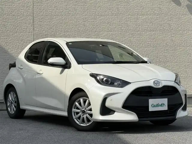 トヨタ ヤリス X 滋賀県 2020(令2)年 5.4万km ホワイトパールクリスタルシャイン メモリナビ/フルセグテレビ/バックカメラ/プッシュスタート/ETC/レーンキープアシスト/衝突軽減システム/AM/FM/BT/USB/Miracast