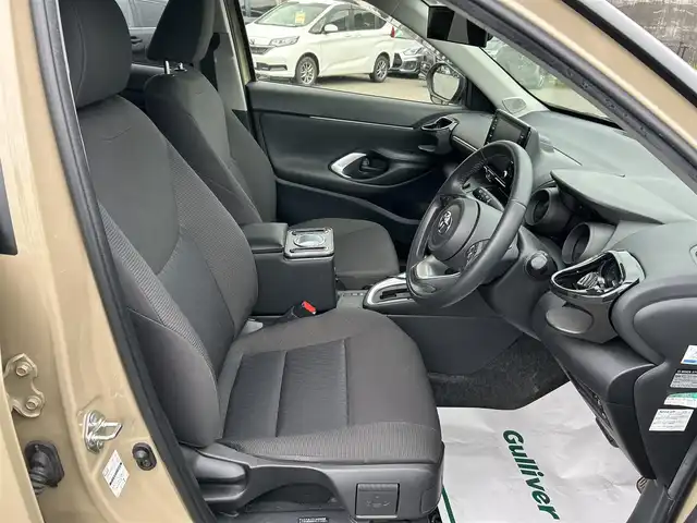 トヨタ ヤリスクロス G 山形県 2021(令3)年 10.6万km ベージュ セーフティセンス/純正ディスプレイオーディオ/バックカメラ/レーダークルーズコントロール/ステアリングスイッチ/ドライブレコーダー/オートホールド/横滑り防止装置/純正アルミホイール/スマートキー/プッシュスタート/LEDライト/ウィンカーミラー/純正フロアマット