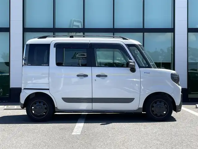 スズキ スペーシア ギア HYBRID XZターボ 和歌山県 2020(令2)年 3.1万km ピュアホワイトP 純正9インチナビ/フルセグTV/（BT/CD/DVD/AM/FM/USB)/レーンディパーチャーアラート/横滑り防止/衝突被害軽減ブレーキ/クルーズコントロール/オートライト/後方コーナーセンサー/ビルトインETC/前方ドライブレコーダー/前席シートヒーター/両側パワースライド/後席サーキュレーター/後席サンシェード/ステアリングリモコン/パドルシフト/ルーフレール/電格ミラー/LEDヘッドライト/フォグランプ