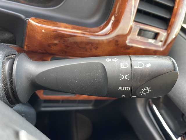 トヨタ ハイエース グランドキャビン 新潟県 2019(令1)年 10.5万km ベージュメタリック/ホワイトパールクリスタルシャイン 4WD/社外SDナビ/(BT/AM/FM/CD/DVD)/片側パワースライドドア/ドライブレコーダー/横滑り防止装置/衝突軽減装置/レーンキープアシスト/コーナーセンサー/電動格納ミラー/オートライト/オートハイビーム/純正フロアマット/ETC/純正テールライト積載