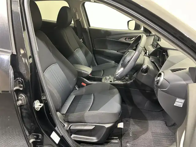 マツダ ＣＸ－３ 15S ツーリング 愛媛県 2020(令2)年 2.2万km ジェットブラックマイカ ・８型ナビ/（フルセグＴＶ・ＢＴ・ＦＭ・ＡＭ・ＣＤ・ＤＶＤ・ＵＳＢ・ＡＵＸ）/・全方位カメラ　/・ＥＴＣ　/・前方ドラレコ　/・衝突軽減ブレーキ　/・レーンキープアシスト　/・前後コーナーセンサー